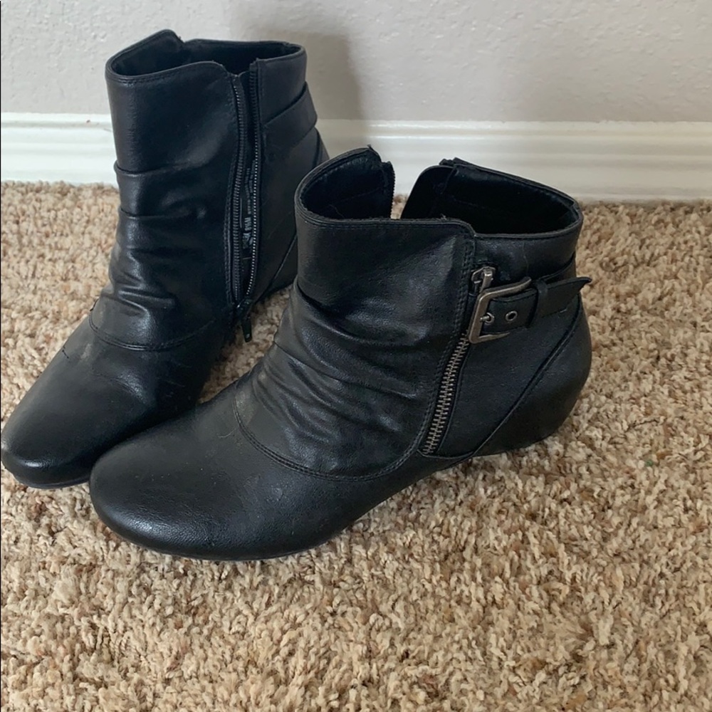 MAKE OFFER! Black booties